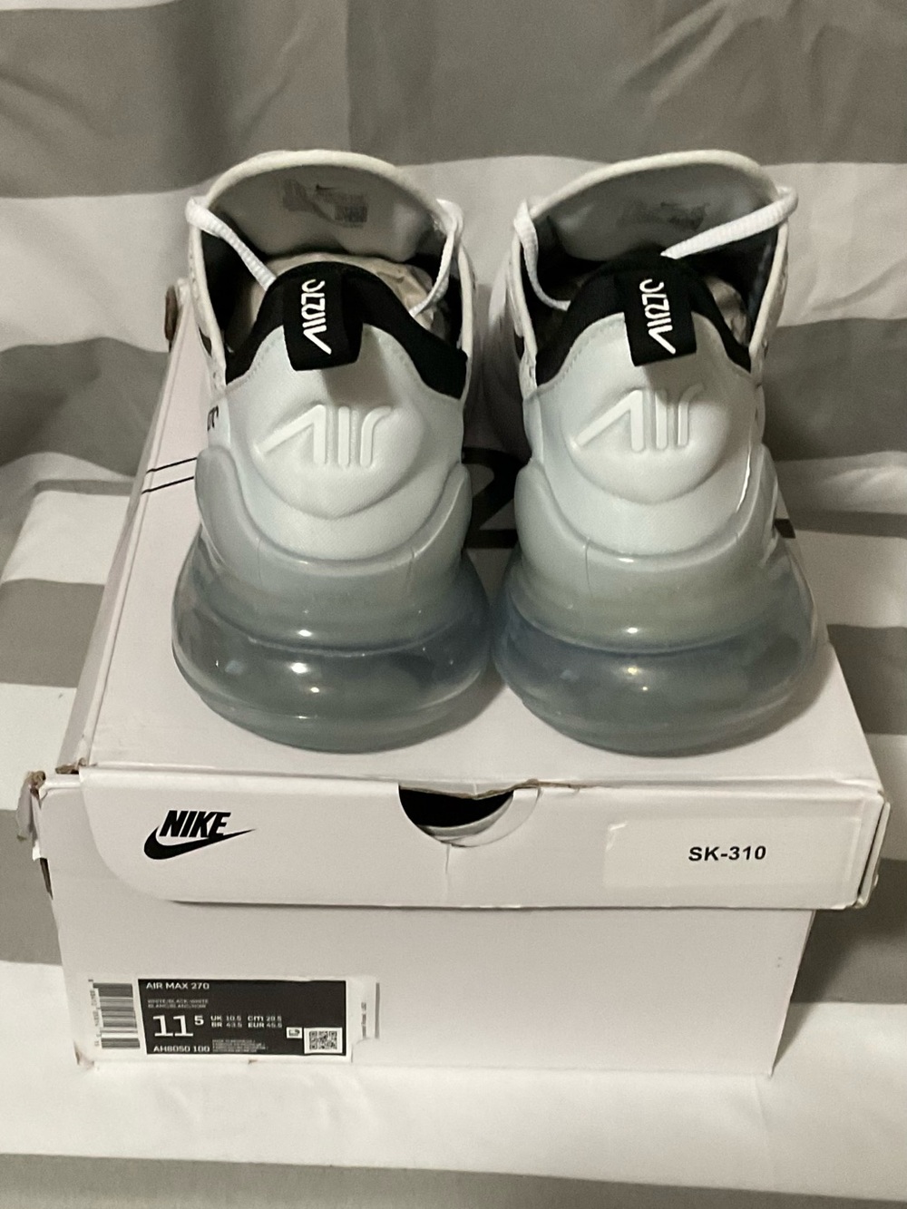 Nike Air Max270 “White-Black” Men’s 11.5/Women’s 13 Brand New w/Damaged Box #105 - Picture 4 of 7
